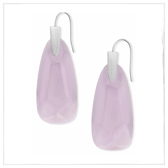 💥SOLD OUT💥Kendra Scott Rhodium Plated Violet Drop Earrings - Picture 2 of 4